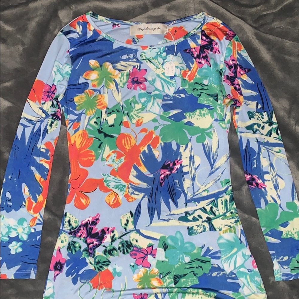 AUTHENTIC Kourtney Kardashian Shirt